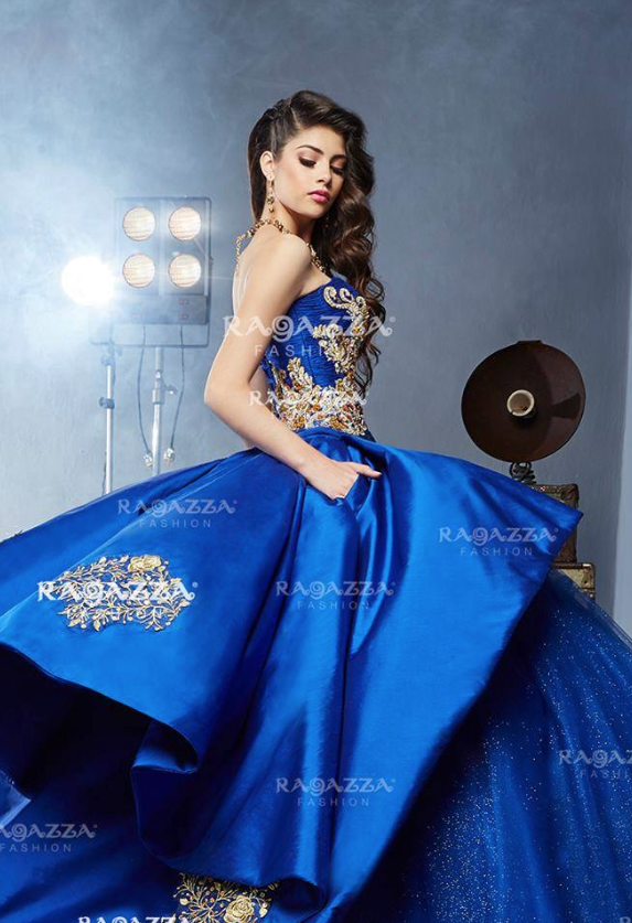 Vestido Azul Rey con Dorado para XV