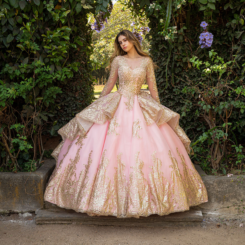 Vestido para XV Color Gold Rose con Manga Larga