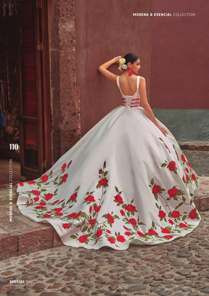 Vestido Blanco Con Flores Rojas