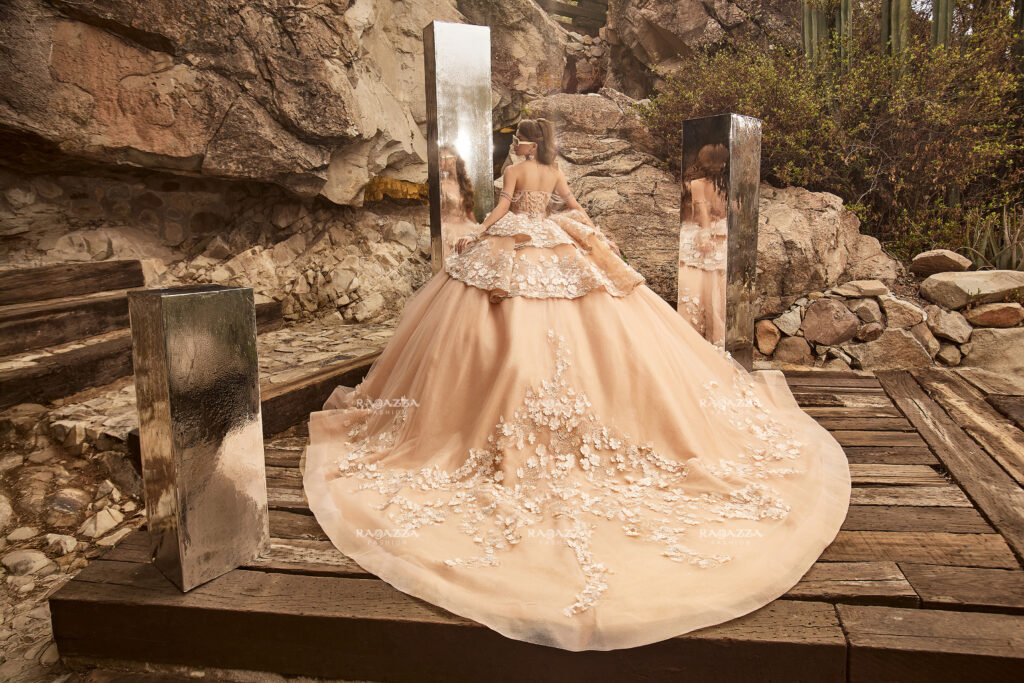 Vestido dorado para Quinceañeras
