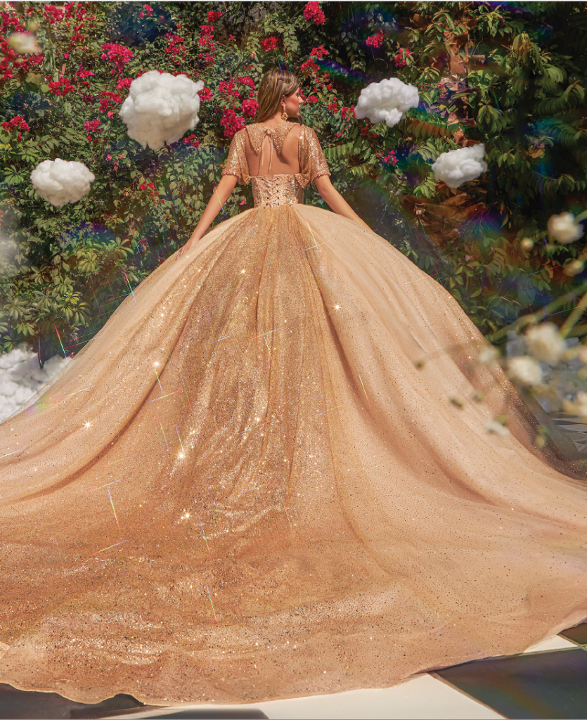 Vestido Dorado Manga Caida para Quinceañera