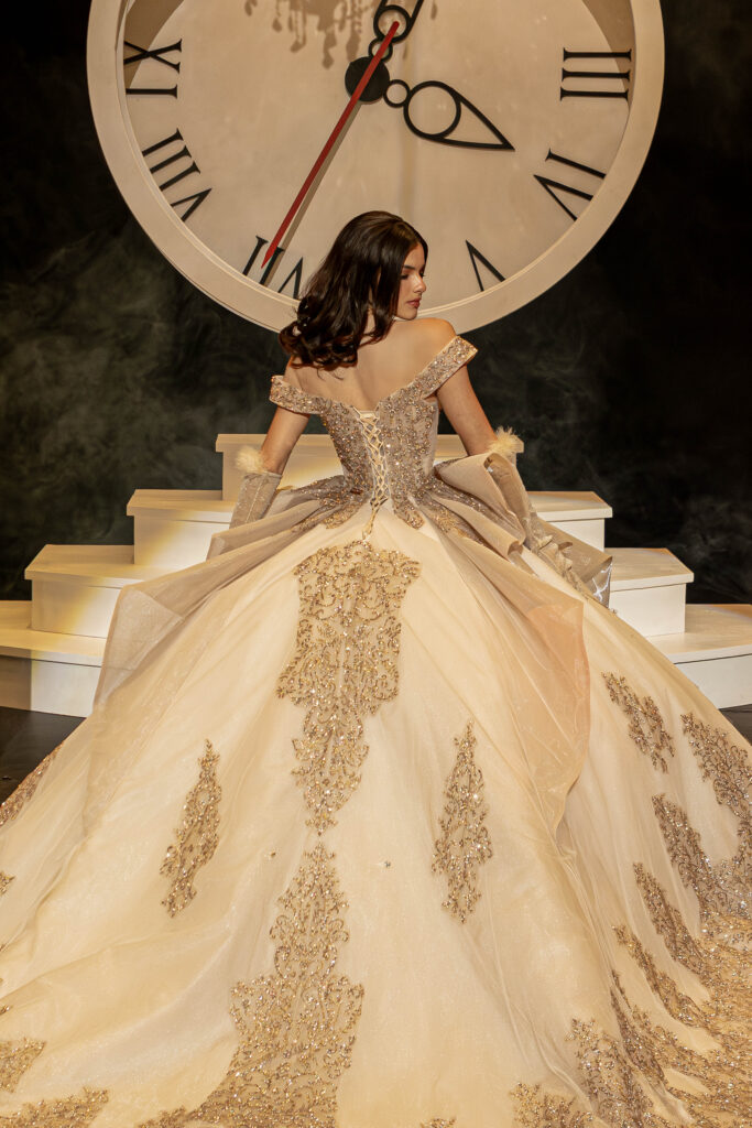 Vestido Dorado para Quinceañera